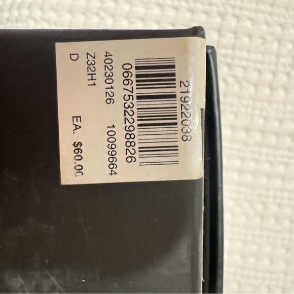 Victoria Secret reusable strapless bra tape - Picture 4 of 4